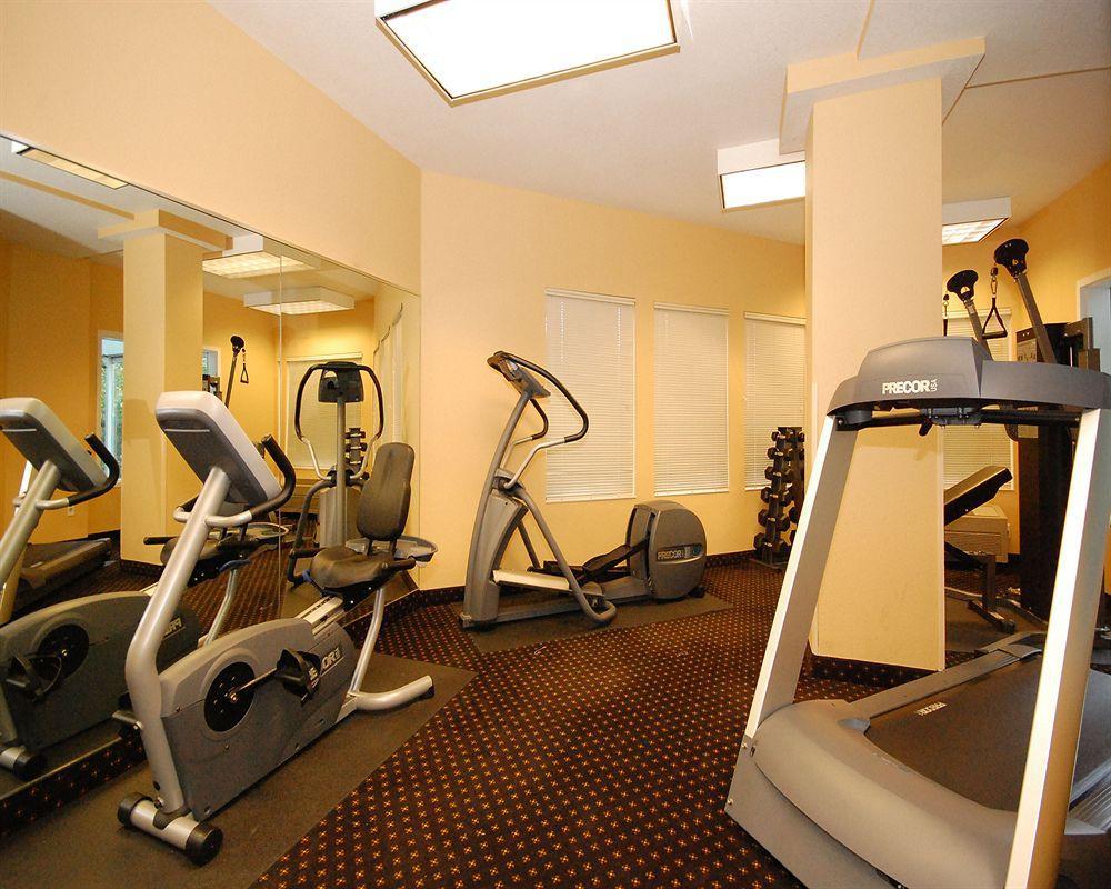 Clarion International Airport Hotel 3*