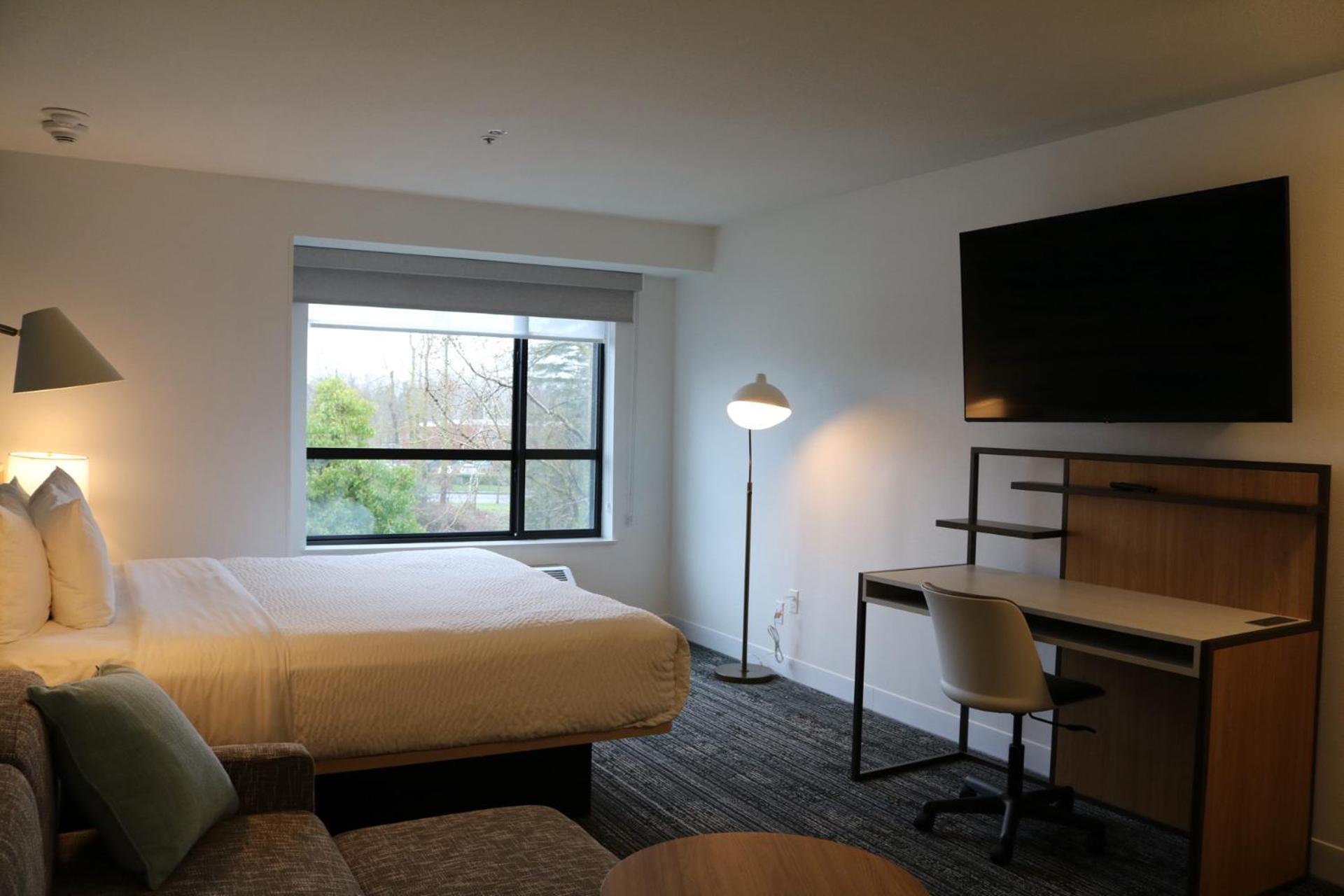 Clarion International Airport Hotel