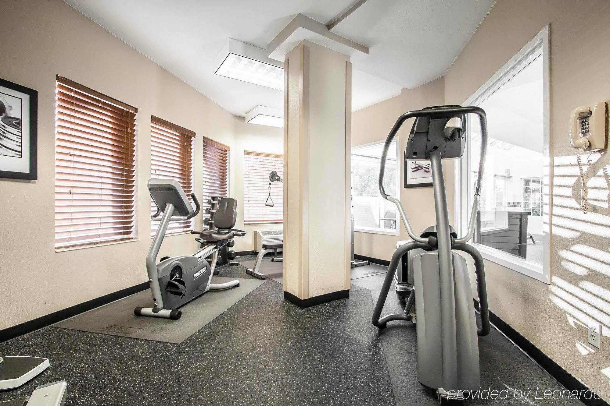 Clarion International Airport Hotel