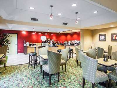 Clarion International Airport Hotel