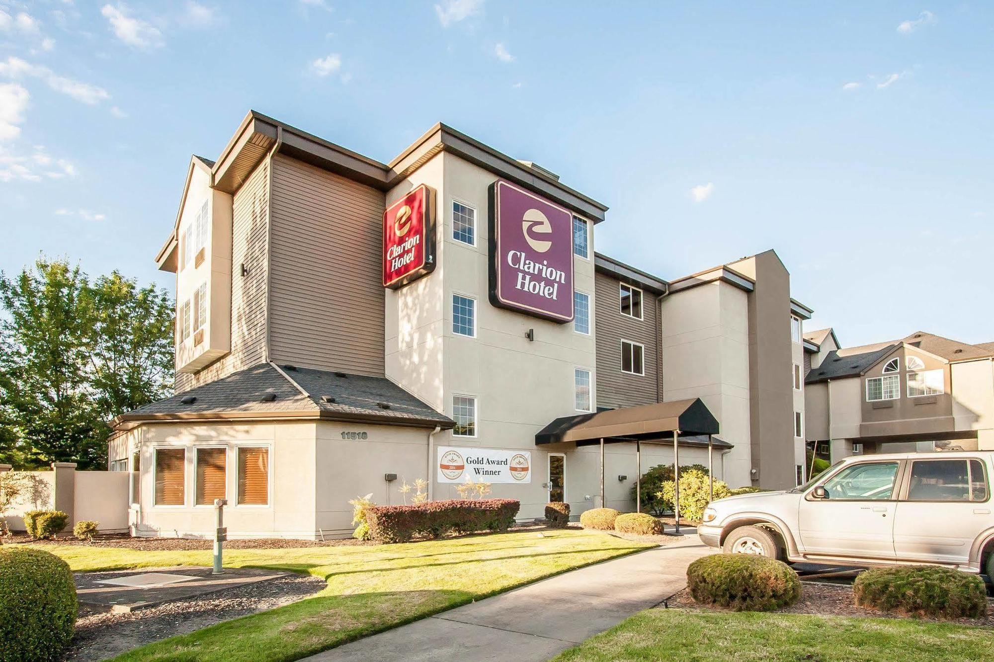 Clarion International Airport 3* Portland