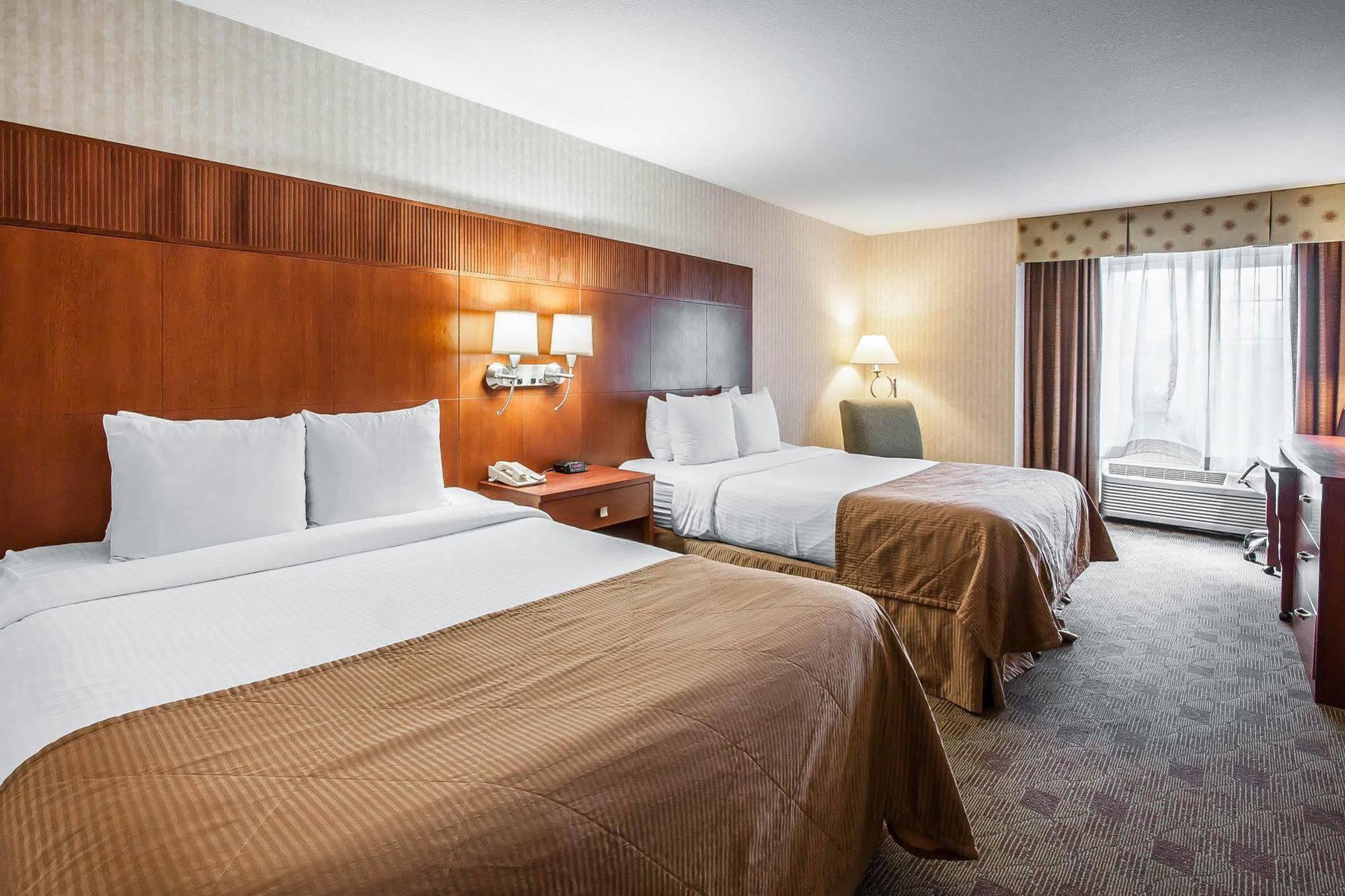 Clarion International Airport Hotel 3*