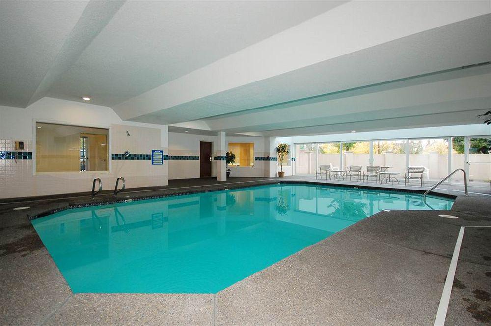 Hotel Clarion International Airport 3*