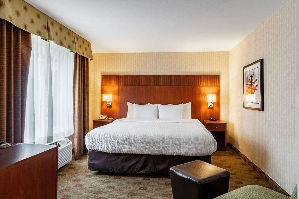 Clarion International Airport Hotel
